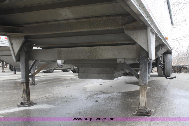 image for item G5263 1996 Wilson Pace Setter grain trailer