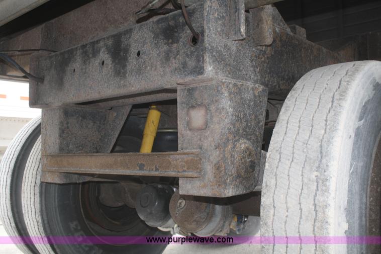 image for item G5263 1996 Wilson Pace Setter grain trailer