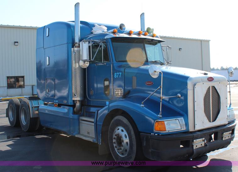 image for item G5319 1998 Peterbilt 377 semi truck
