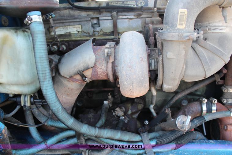 image for item G5319 1998 Peterbilt 377 semi truck