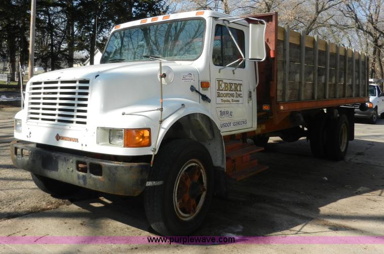 image for item A3956 1991 International 4900 dump truck
