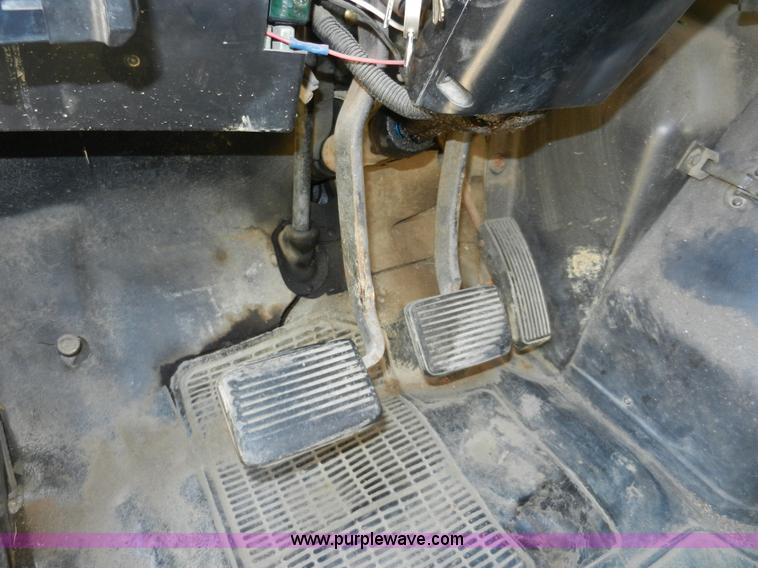 image for item A3956 1991 International 4900 dump truck