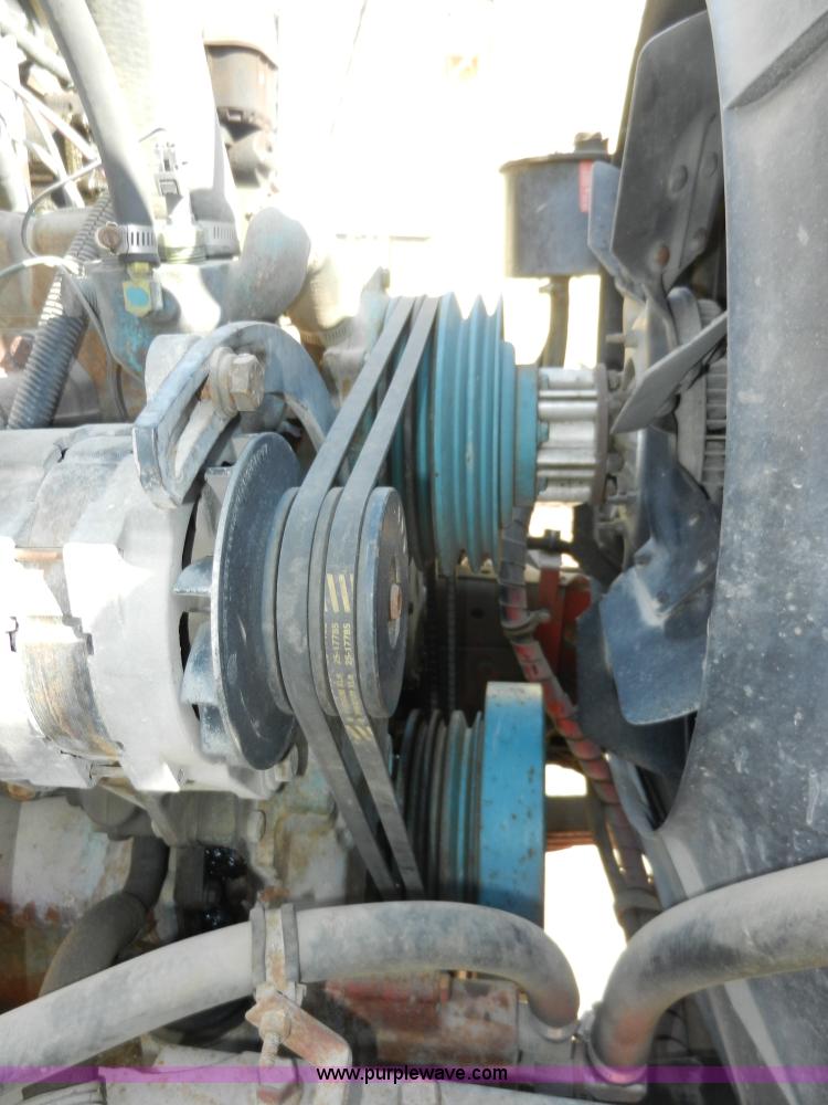 image for item A3956 1991 International 4900 dump truck