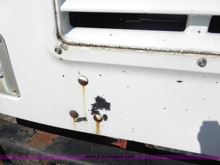 image for item A3956 1991 International 4900 dump truck