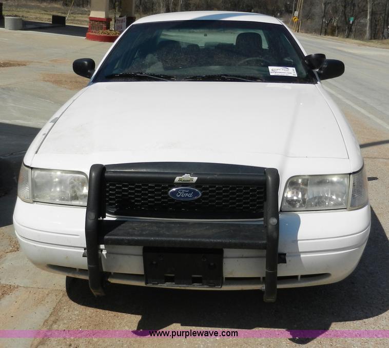 image for item A3961 2003 Ford Crown Victoria Police Interceptor