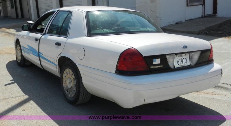 image for item A3961 2003 Ford Crown Victoria Police Interceptor