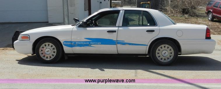 image for item A3961 2003 Ford Crown Victoria Police Interceptor