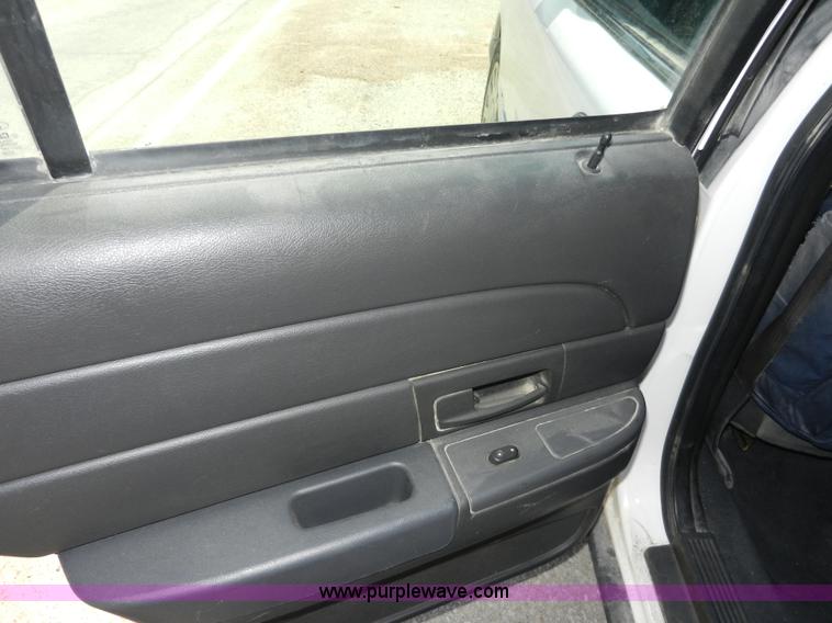 image for item A3961 2003 Ford Crown Victoria Police Interceptor