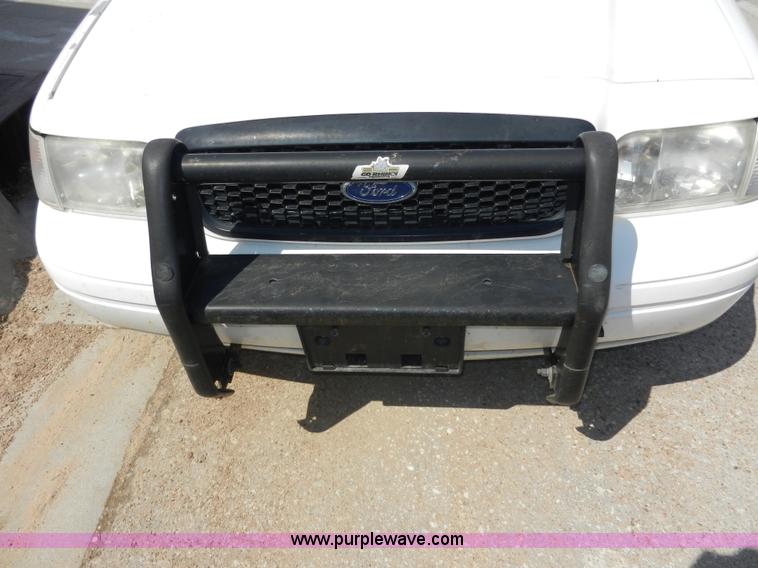 image for item A3961 2003 Ford Crown Victoria Police Interceptor
