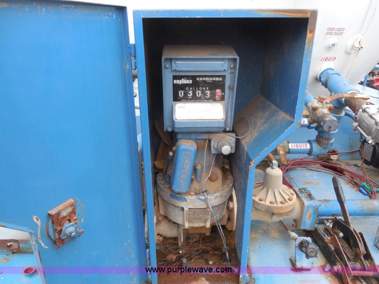 image for item A5156 1995 Ameritank truck bed mounted propane tank