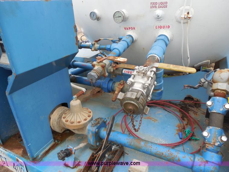 image for item A5156 1995 Ameritank truck bed mounted propane tank