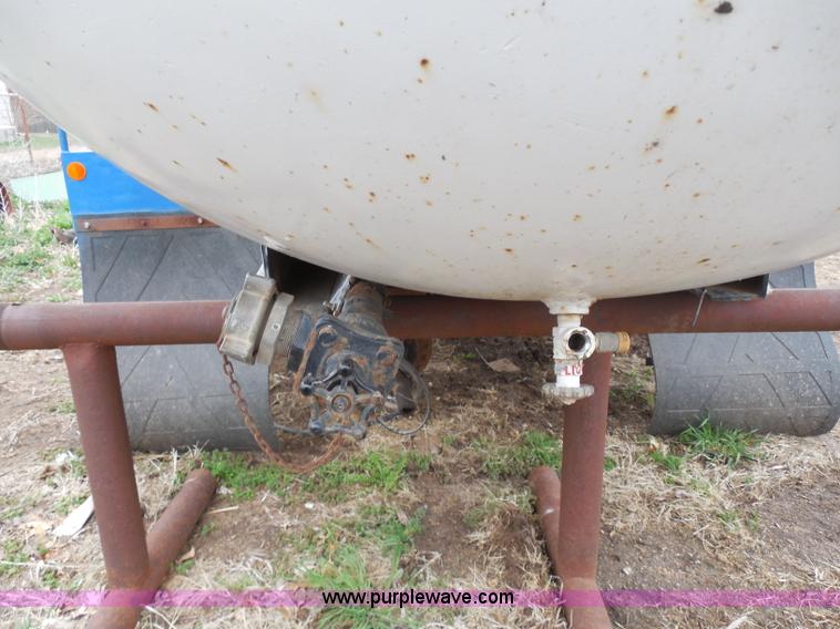 image for item A5156 1995 Ameritank truck bed mounted propane tank