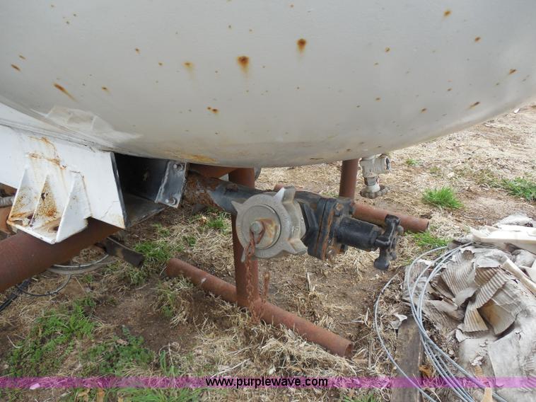 image for item A5156 1995 Ameritank truck bed mounted propane tank