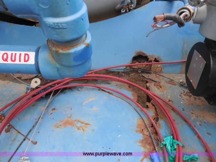 image for item A5156 1995 Ameritank truck bed mounted propane tank