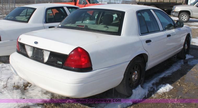 image for item AA9098 2009 Ford Crown Victoria Police Interceptor