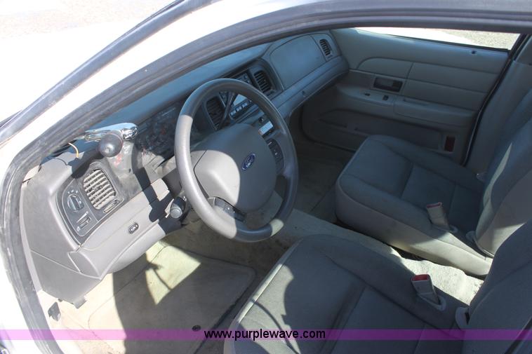 image for item AA9098 2009 Ford Crown Victoria Police Interceptor