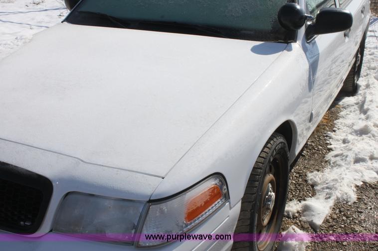 image for item AA9098 2009 Ford Crown Victoria Police Interceptor