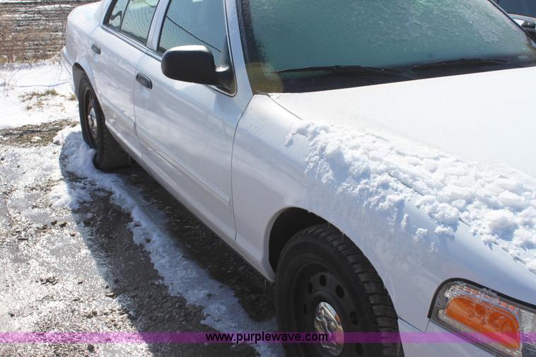image for item AA9098 2009 Ford Crown Victoria Police Interceptor