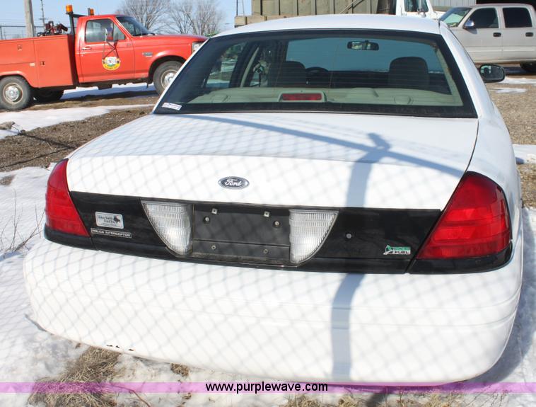 image for item AA9099 2010 Ford Crown Victoria Police Interceptor