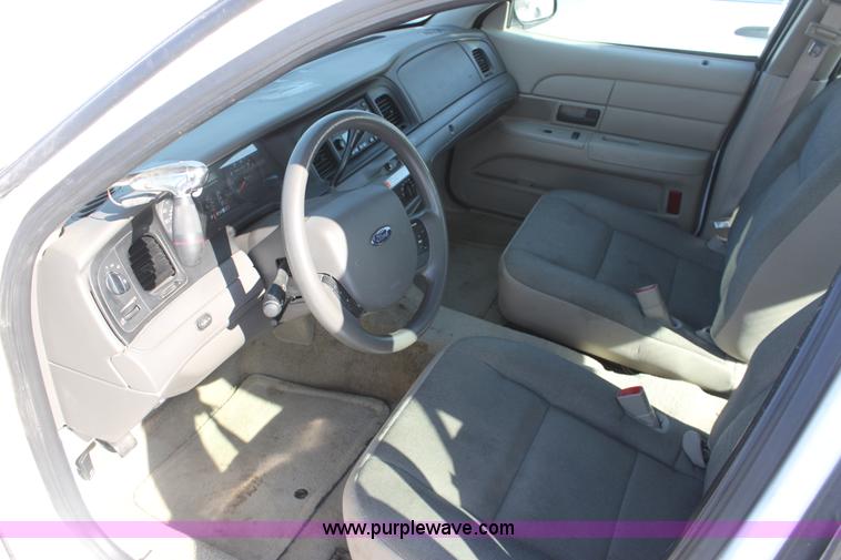 image for item AA9099 2010 Ford Crown Victoria Police Interceptor