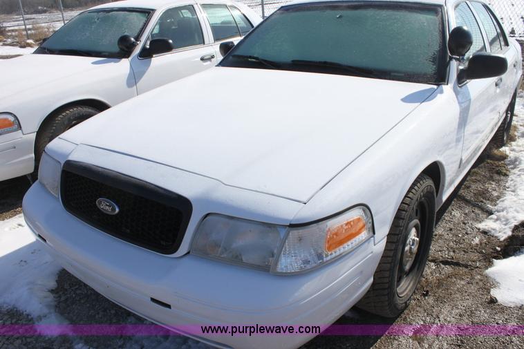 image for item AA9099 2010 Ford Crown Victoria Police Interceptor