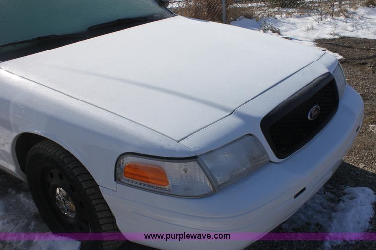 image for item AA9099 2010 Ford Crown Victoria Police Interceptor