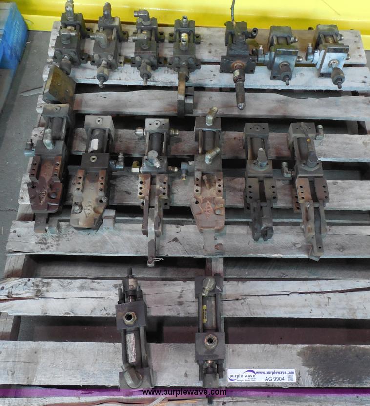 image for item AG9904 Assorted cylinders and clamps