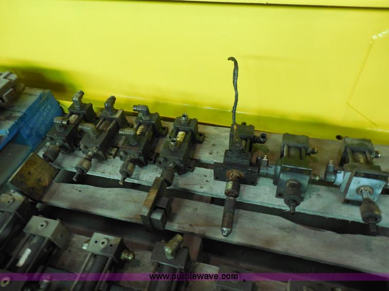 image for item AG9904 Assorted cylinders and clamps