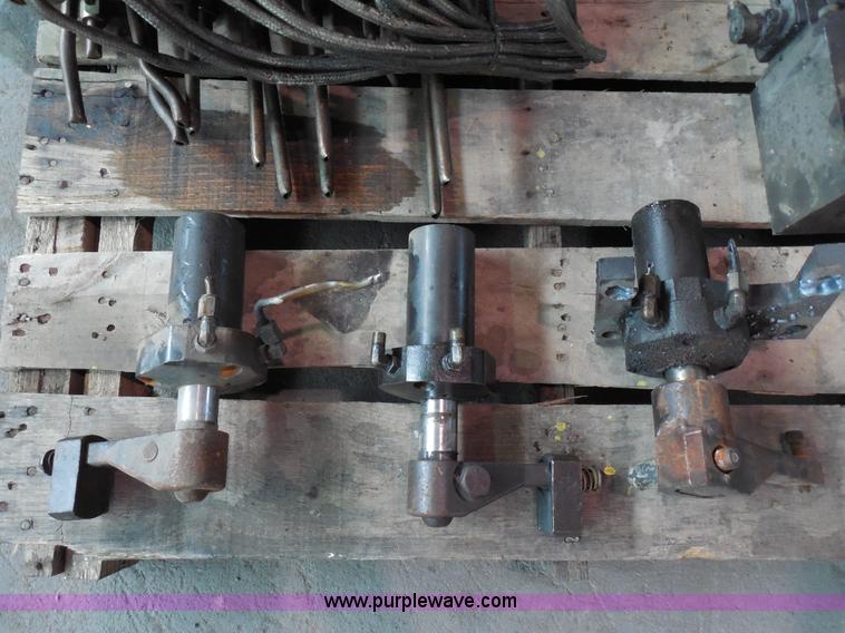 image for item AG9906 Parker valve body controls