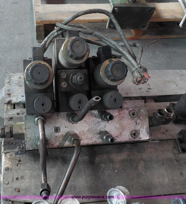 image for item AG9906 Parker valve body controls