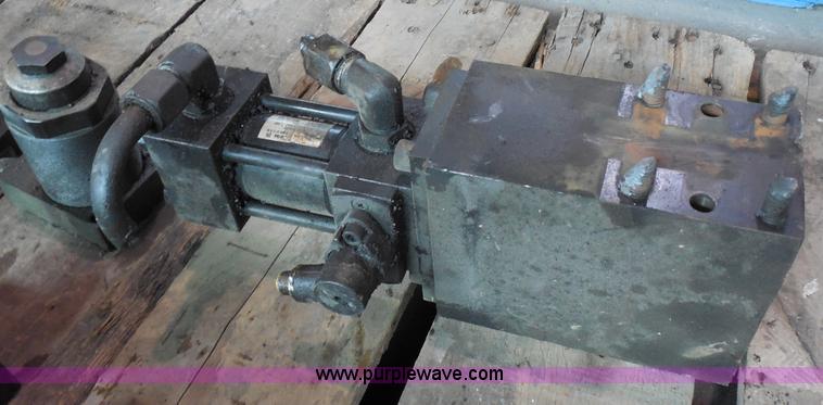 image for item AG9906 Parker valve body controls