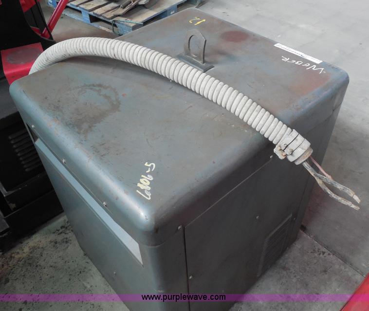 image for item AG9917 Lincoln Idealarc TM500 arc welder