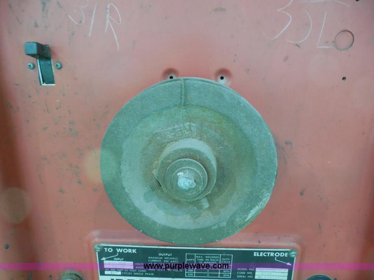 image for item AG9918 Lincoln Idealarc 250 welder