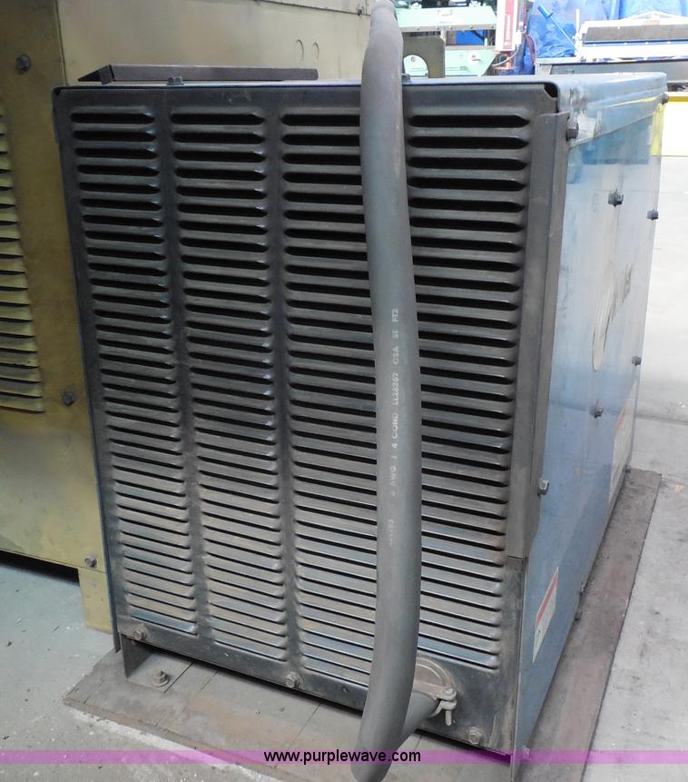 image for item AG9928 Miller Maxtron 450 CC/CV DC inverter arc welder
