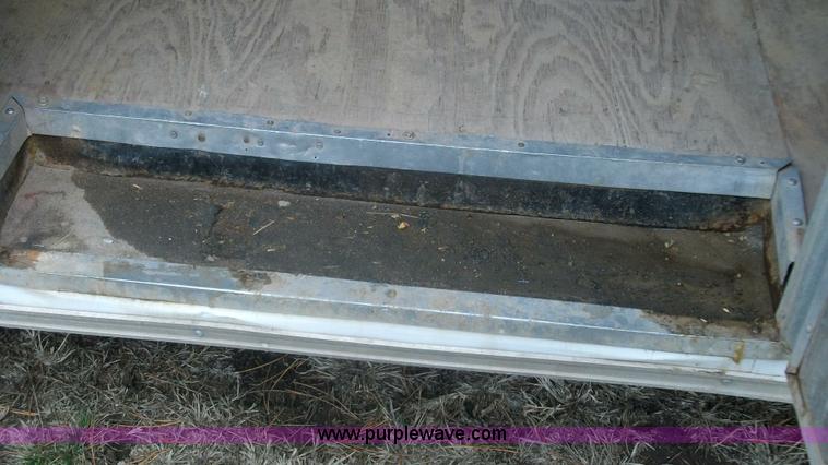 image for item B1892 2006 Haulmark Transport enclosed trailer