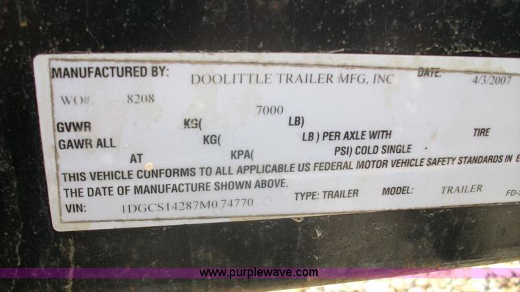 image for item B1899 2007 Doolittle enclosed trailer