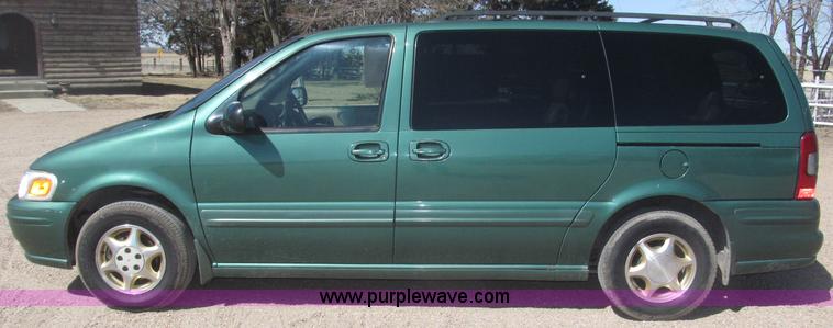 image for item B5426 2000 Oldsmobile Silhouette minivan