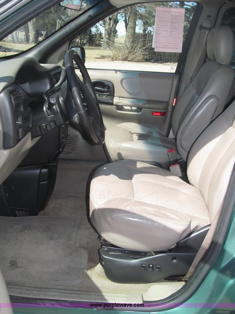 image for item B5426 2000 Oldsmobile Silhouette minivan