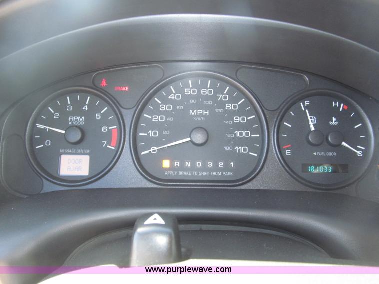 image for item B5426 2000 Oldsmobile Silhouette minivan