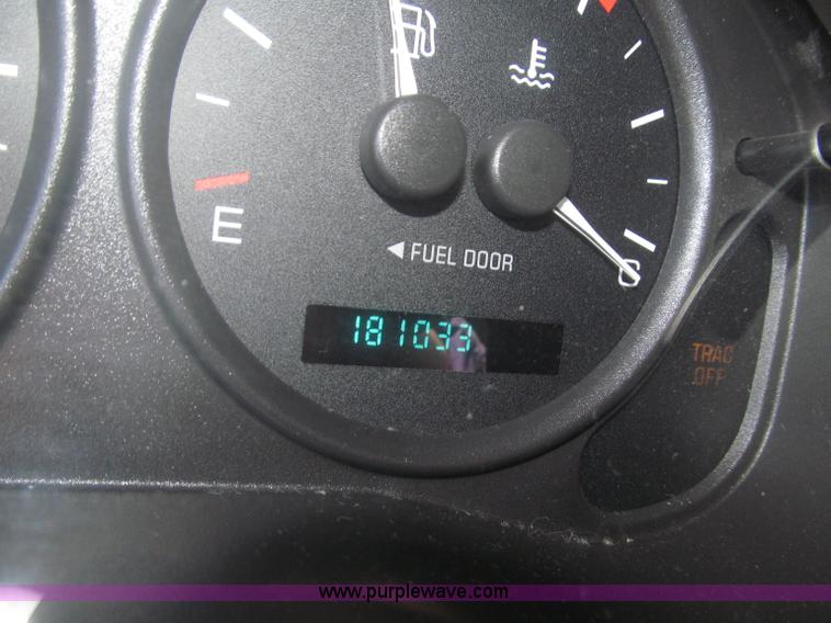 image for item B5426 2000 Oldsmobile Silhouette minivan