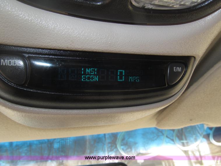 image for item B5426 2000 Oldsmobile Silhouette minivan