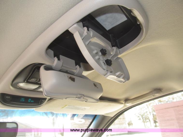 image for item B5426 2000 Oldsmobile Silhouette minivan