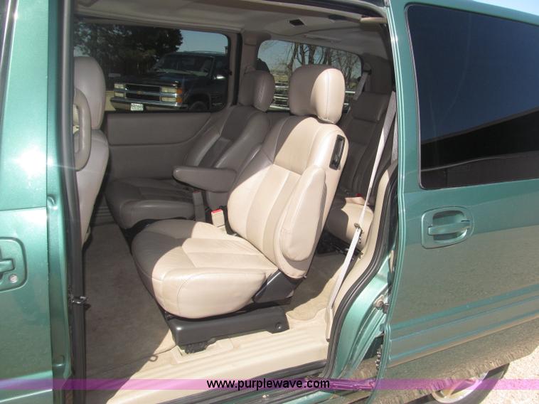 image for item B5426 2000 Oldsmobile Silhouette minivan