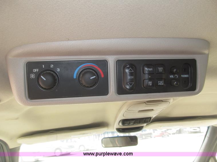 image for item B5426 2000 Oldsmobile Silhouette minivan