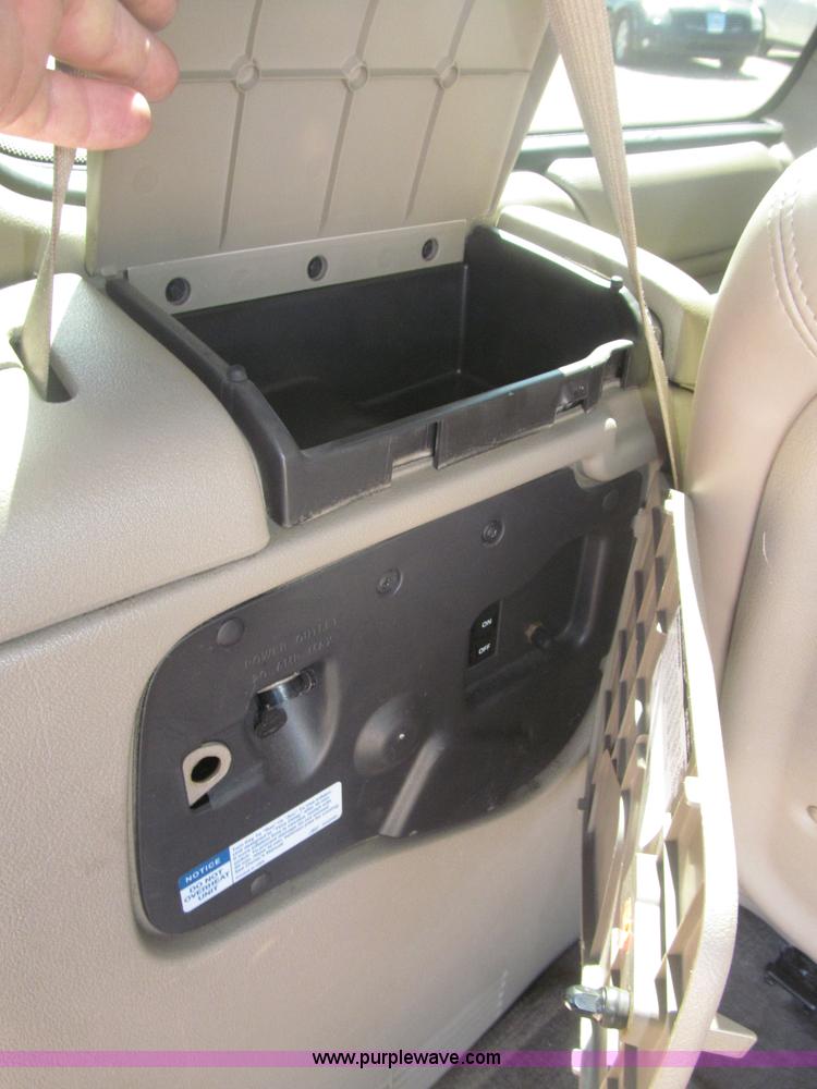 image for item B5426 2000 Oldsmobile Silhouette minivan