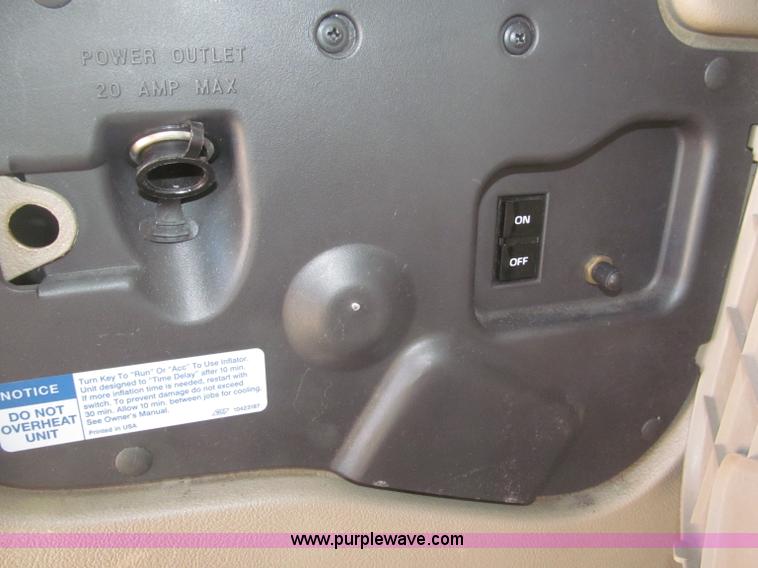 image for item B5426 2000 Oldsmobile Silhouette minivan