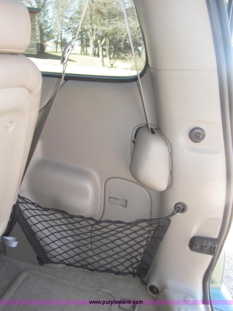 image for item B5426 2000 Oldsmobile Silhouette minivan