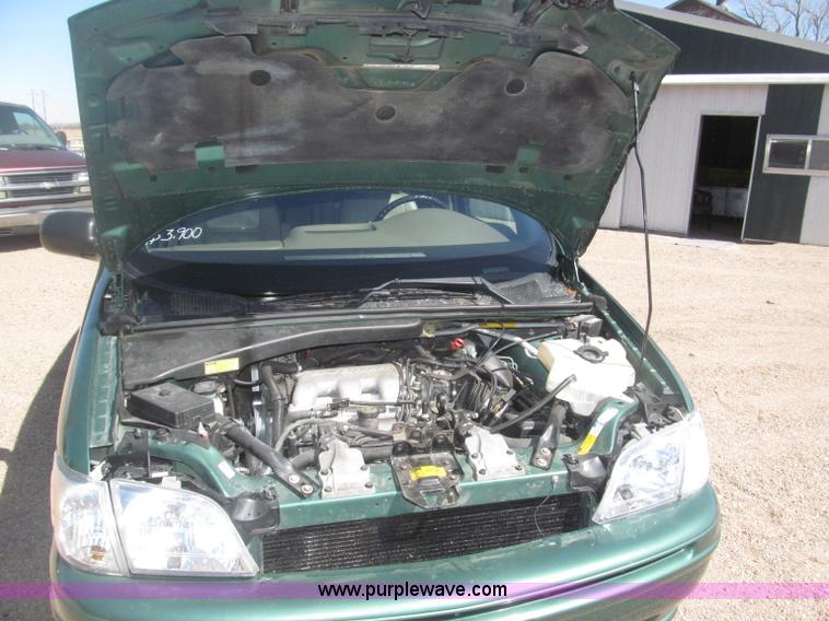 image for item B5426 2000 Oldsmobile Silhouette minivan