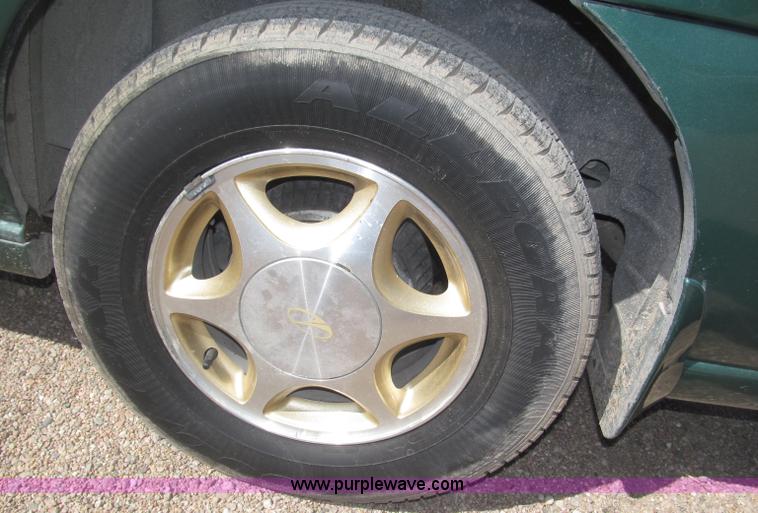 image for item B5426 2000 Oldsmobile Silhouette minivan