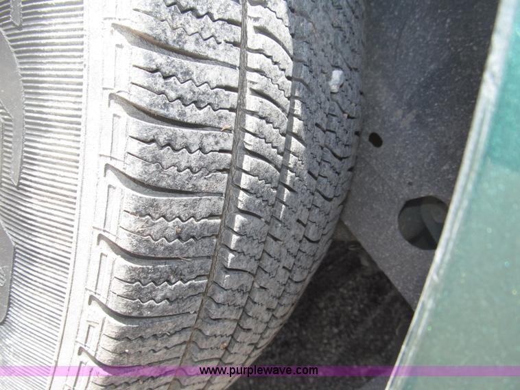 image for item B5426 2000 Oldsmobile Silhouette minivan